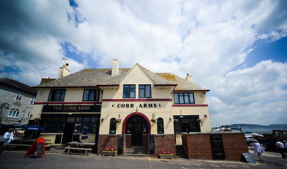 莱姆里吉斯 Cobb Arms酒店 外观 照片